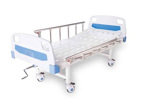 单摇护理床带有透气性好的防水床垫，液体不能渗透表层，便于清洗