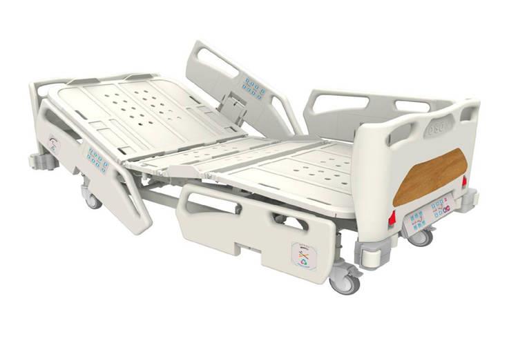 电动护理床需移动时，应将提升护栏提起，以免病员在移动过程中跌落而受伤害